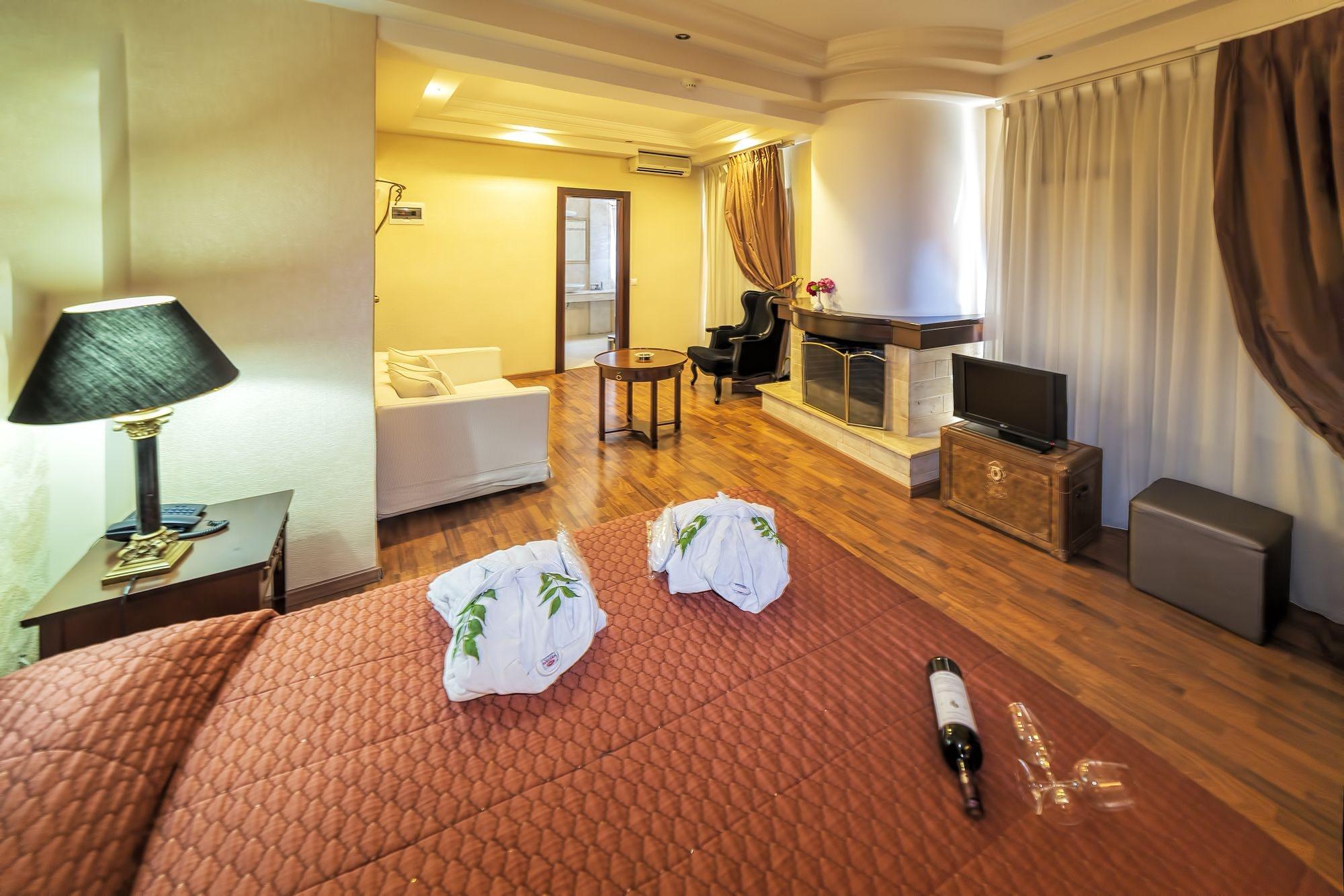 Olympus Mediterranean Boutique Hotel Литокорон Екстериор снимка